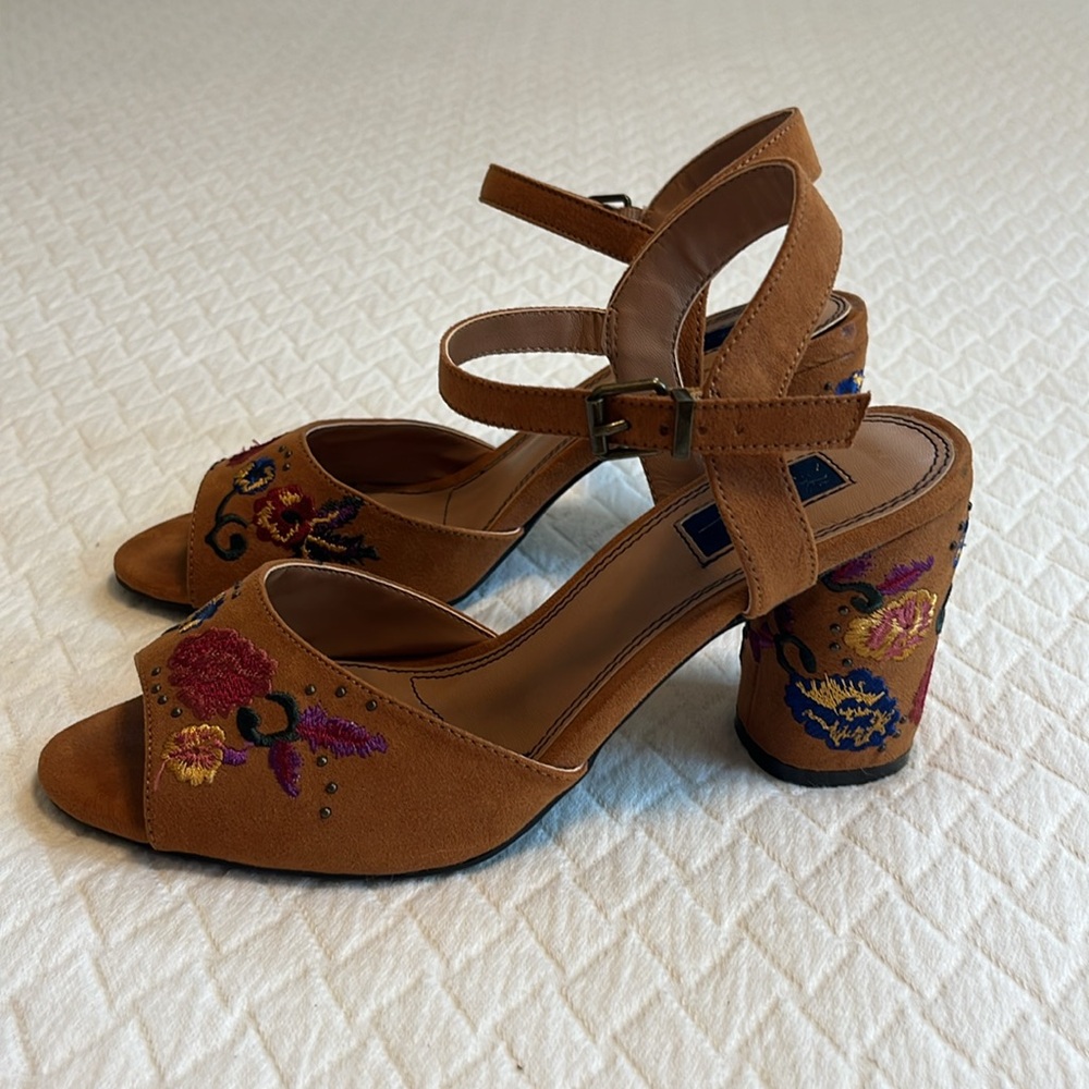 Mari A. peeptoe heels, faux leather with floral embroidery, brown/multicolor 6